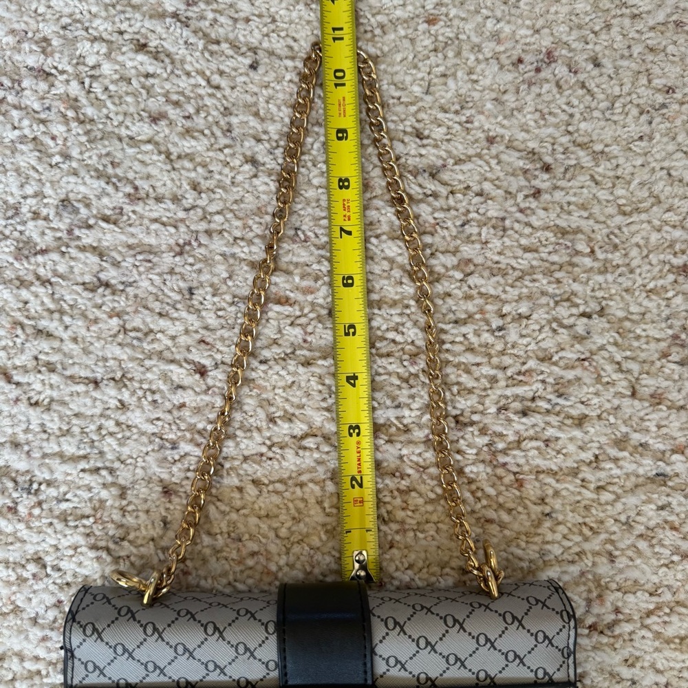 XOXO Elegant Black and‎ Tan Shoulder Bag Gold Hardware Purse - Picture 9 of 9